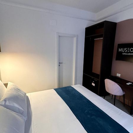 Hotiday Room Collection - Napoli Museo Suite מראה חיצוני תמונה