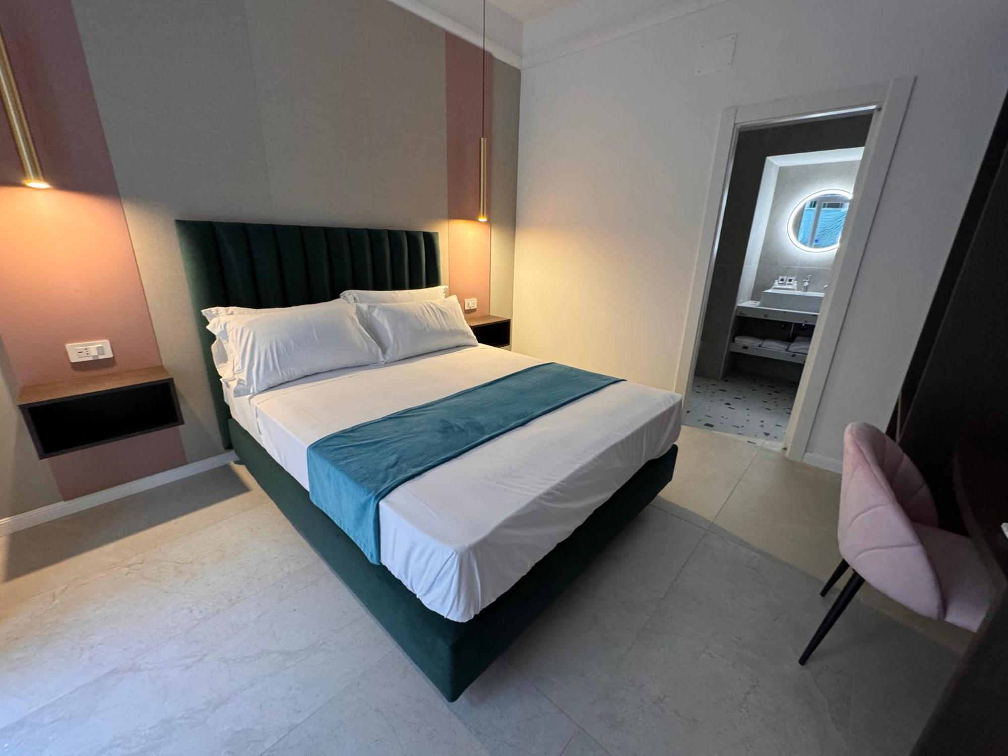 Hotiday Room Collection - Napoli Museo Suite מראה חיצוני תמונה