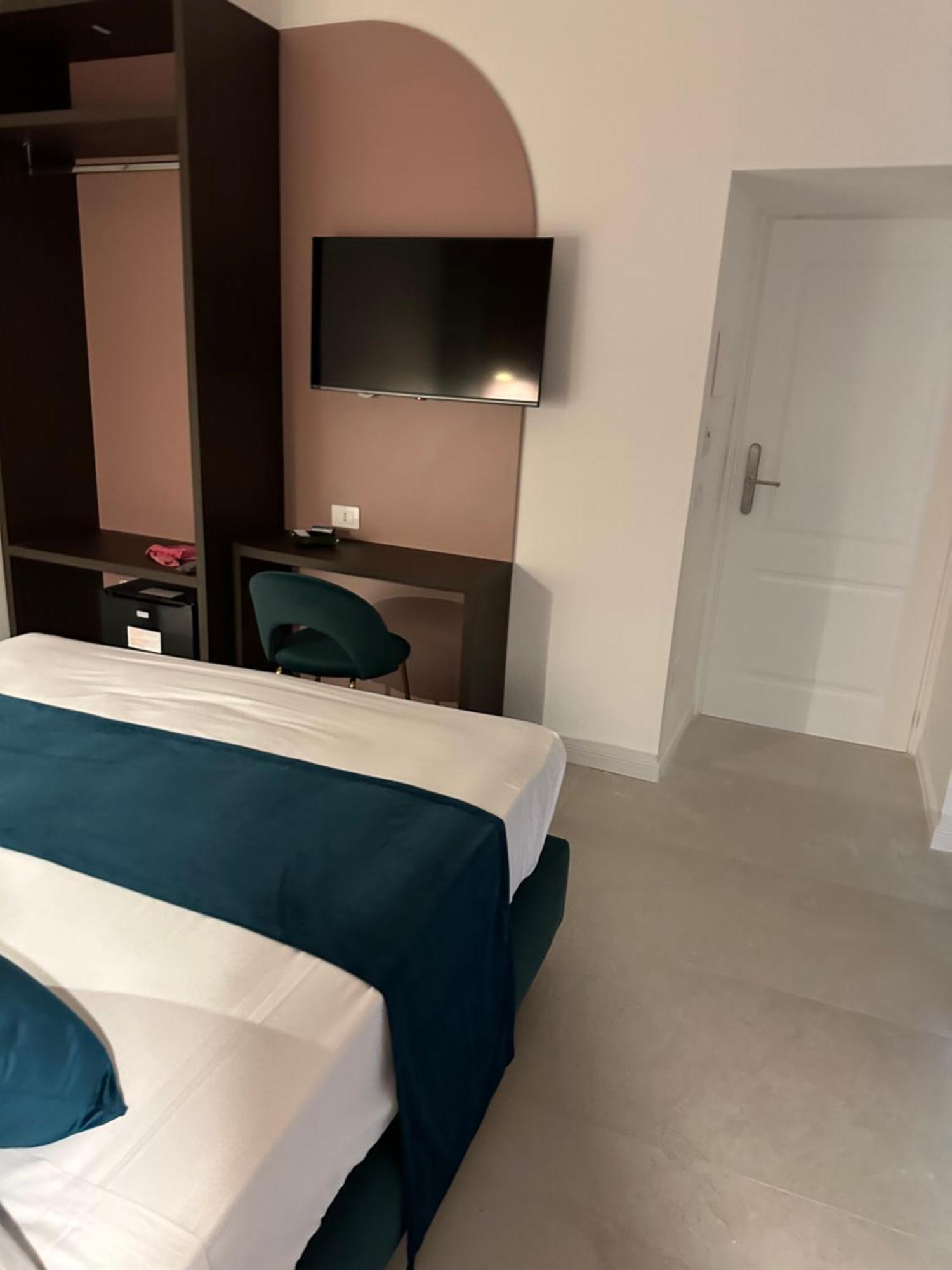 Hotiday Room Collection - Napoli Museo Suite מראה חיצוני תמונה