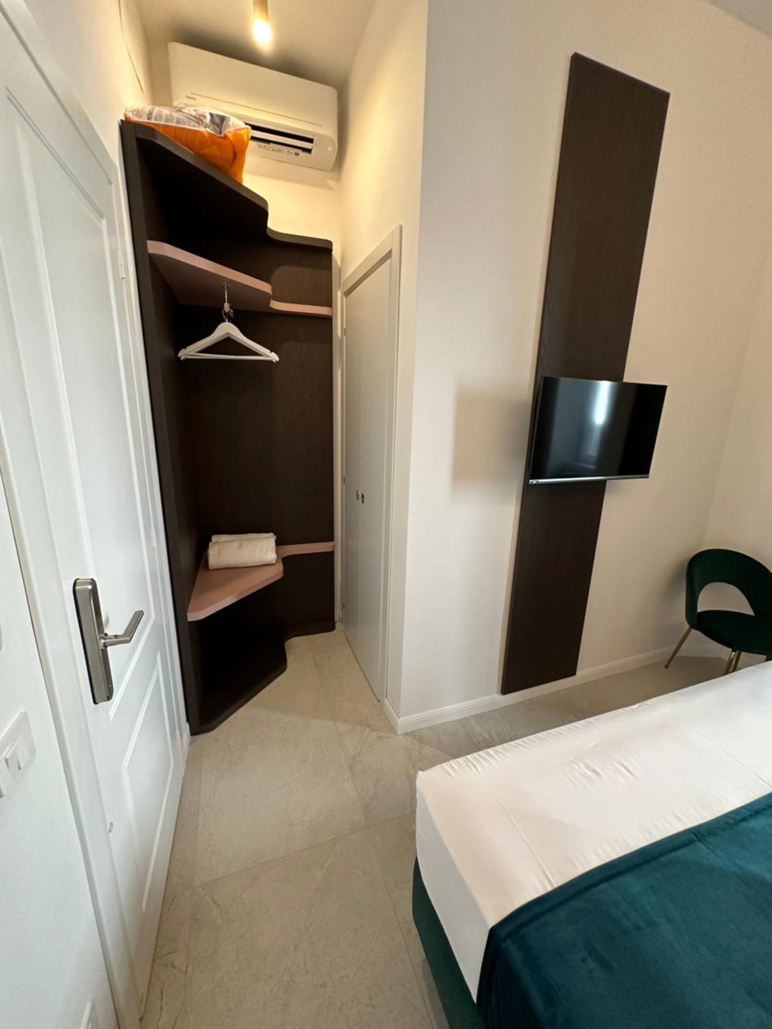 Hotiday Room Collection - Napoli Museo Suite מראה חיצוני תמונה